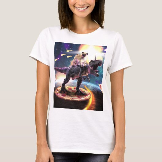 Pug riding dinosaur unicorn in de ruimte t-shirt (Voorkant)