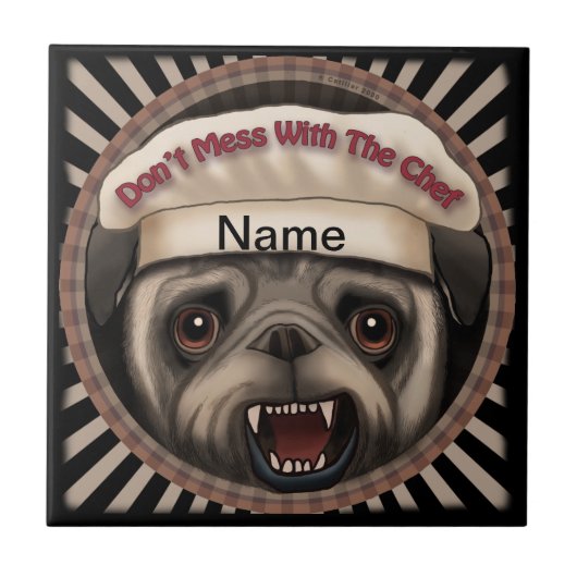 Pug rommelt met chef tegeltje (Voorkant)