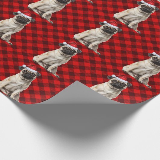 Pug Santa Dog Holiday Red Buffalo Plaid Christmas Cadeaupapier (Hoek)
