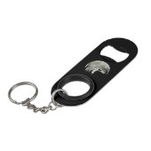 Pug Stand Op Berg Spooky Halloween Moon Mini Flessenopener (Voorkant Gekanteld)