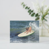 Pug Surfer Briefkaart (Staand voorkant)