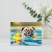 Pug Swimming with Rubber Duck in Pool Briefkaart (Staand voorkant)