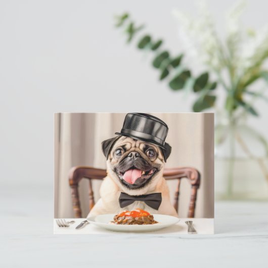 Pug Wearing Hat Sitting at Table Briefkaart (Staand voorkant)