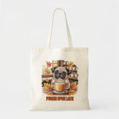 Pugkin Spice Latte – Cute Autumn Pug Coffee Design Tote Bag (Voorkant)