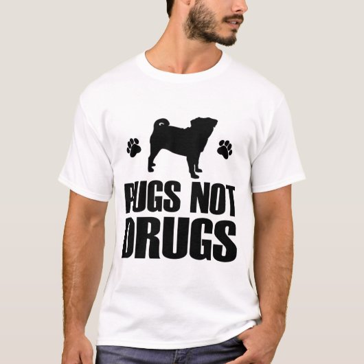 PUGS NOT DRUGS T-SHIRT (Voorkant)