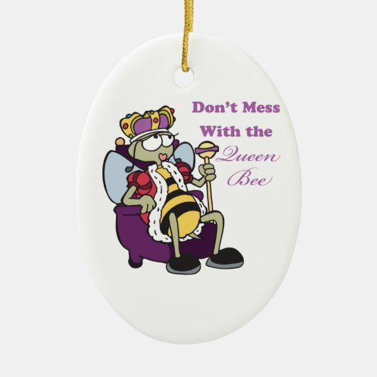 puinhoop met koningin bij keramisch ornament (Voorkant)