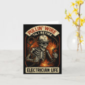 Pullin Wire Til I Retire Funny Electrician Lineman Kaart (Gele Bloem)