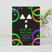 Pumpkin Carving Neon Glow Party Halloween Invitati Kaart (Staand voorkant)
