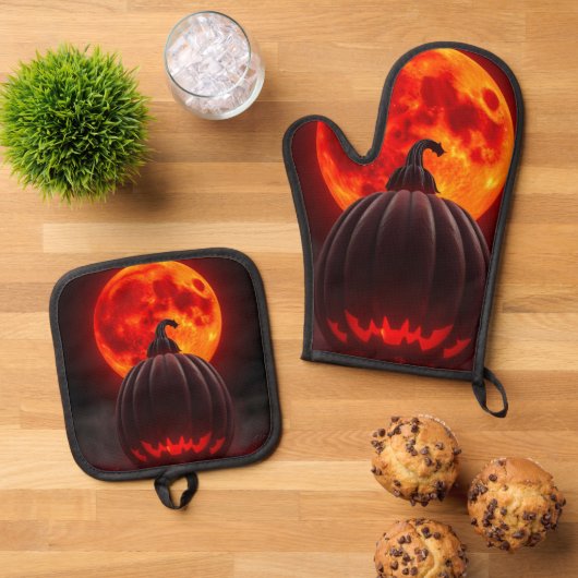 Pumpkin Emperor Eclipse Halloween Mitt Set (Top down)