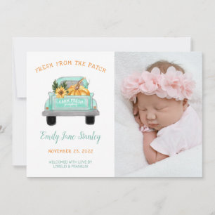 Pumpkin in Old Boerderij Truck Herfst Foto Baby Aankondiging