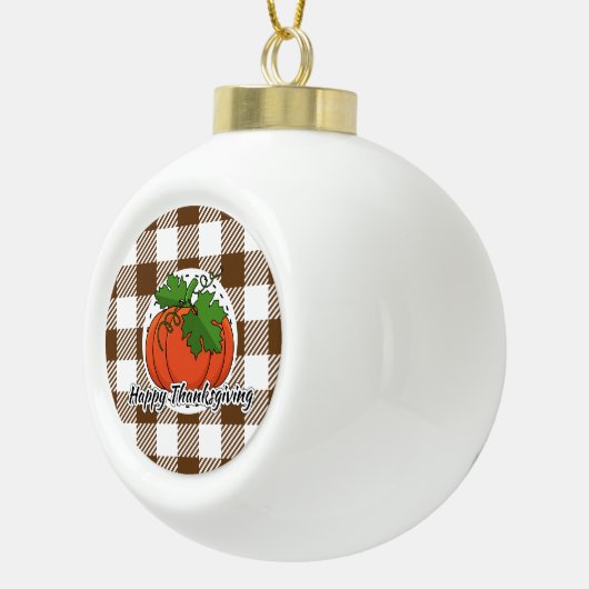 Pumpkin op bruine speldenbank - Happy Thanksgiving Keramische Bal Ornament (Rechts)
