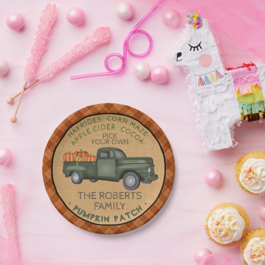 Pumpkin Patch Boerderij Rustische Herfst  vrachtwa Papieren Bordje (Feest)