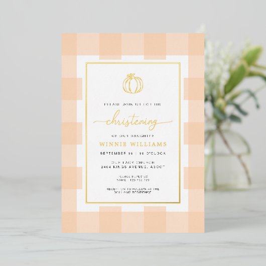 Pumpkin Peach Gingham Christening Folie uitnodigin Folie Uitnodiging (Staand Voorkant)