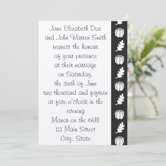 Pumpkin-pleister in uitnodiging voor een zwarte br (Staand voorkant)