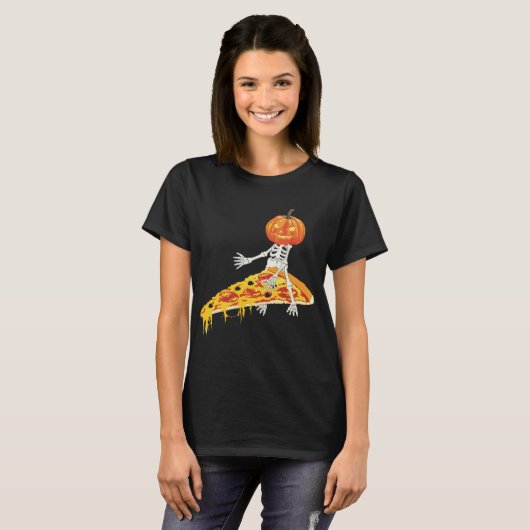 Pumpkin Skeleton Riding Pizza Halloween T-shirt (Voorkant volledig)