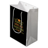 Pumpkin Spice and Everything Leuke grappige slogan Medium Cadeauzakje (Voorkant Gekanteld)