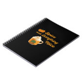 Pumpkin Spice & Everything Leuk Grappig Notitieboek (Linkerzijde)