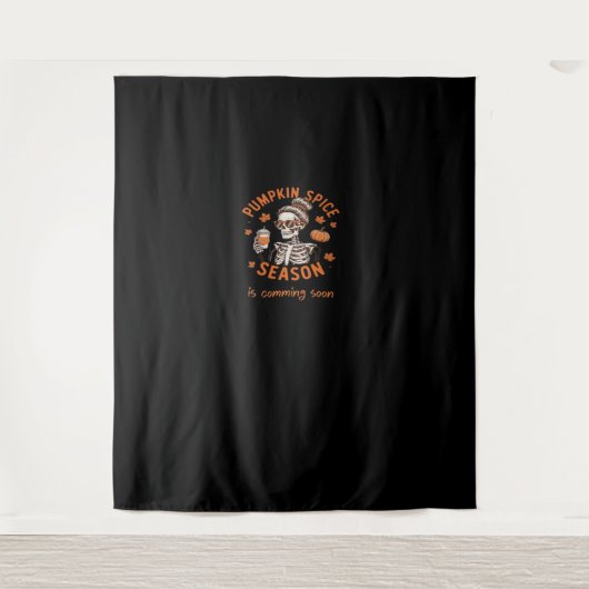 Pumpkin Spice Season komt binnenkort naar Hallowee Wandkleed (Voorkant)