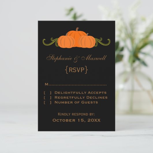 Pumpkin Swirls Fall Wedding Response Kaart (donker (Staand voorkant)