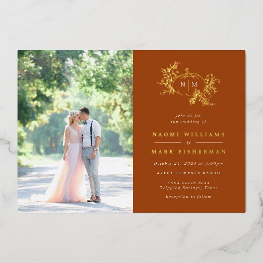 Pumpkin Vines Monogram Weddenschap Folie Uitnodigi Uitnodiging (Voorkant)