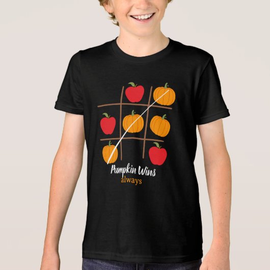 Pumpkin wint altijd pompoen vs. appel T-shirt (Voorkant)