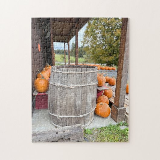 Pumpkins and barrel by a farm legpuzzel (Verticaal)
