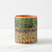 Pumpkins, Corn en Hay Autumn Fotografie Mok (Midden)