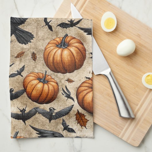 Pumpkins, Crows, and Bats Halloween Pattern Theedoek (Quarter Fold)