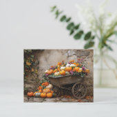 Pumpkins, Flowers, and Leaves in a Wheelbarrow Briefkaart (Staand voorkant)