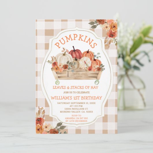 Pumpkins verlaat Hay Autumn Gingham 1st Birthday Kaart (Staand voorkant)