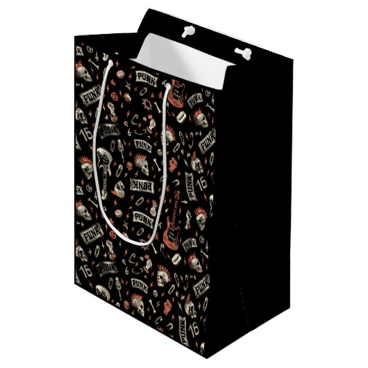 Punk Rock Pattern - Bold & Rebellious Medium Cadeauzakje (Voorkant Gekanteld)