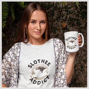 Punny luiaard en koffie liefhebbers t-shirt