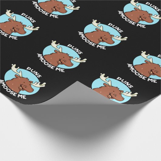Puns Amoose me Funny Moose Pun Dark BG Cadeaupapier (Hoek)
