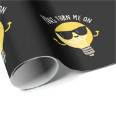 Puns zet me op Funny Light Bulb Pun Dark BG Cadeaupapier (Rol Hoek)
