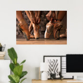 Puntenschoenen op een Spectrum Poster (Thuiskantoor)