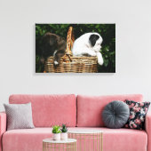 Puppies in mandje canvas afdruk (Insitu (Woonkamer))