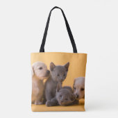 Puppies met Russische blauwe kittens en dachshund Tote Bag (Achterkant)