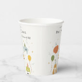 Puppy-honden met Kinder paprika's elke dag van de  Papieren Bekers (Rechts)