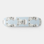 Puppy Hugging Zijn Speelgoed Persoonlijk Skateboard (Horizontaal)