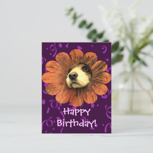 Puppy Love Peking Out of a Flower Briefkaart (Staand voorkant)