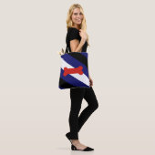 Puppy Play Pride Vlag Tote Bag (Op model)