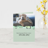 Puppykusjes sturen op je speciale dag kaart (Gele Bloem)