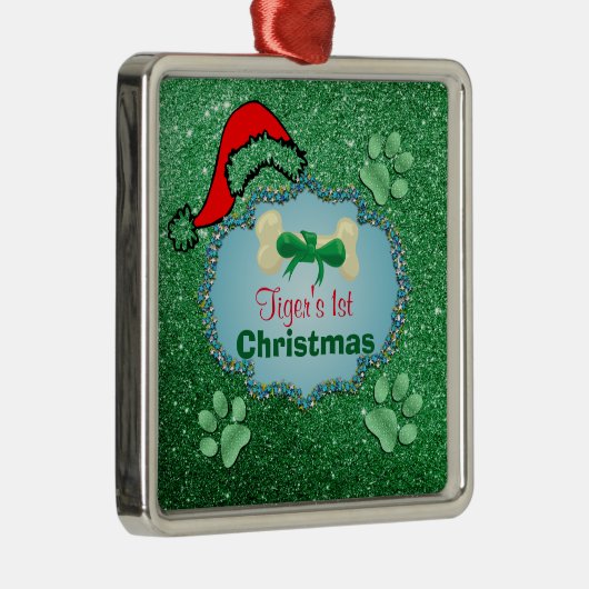 Puppys 1e kerst groene faux glitter Santa Hat Metalen Ornament (Rechts)