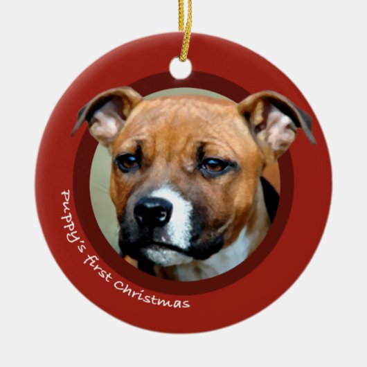 Puppy's eerste kerstfeest (Amerikaans Staffordshir Keramisch Ornament (Voorkant)