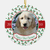 Puppy's Eerste Kerstmis - Holly & Berries Keramisch Ornament (Voorkant)