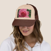 Pure Bold Pink Rose Custom Gedrukt Tan en Bruin Trucker Pet (In situ)