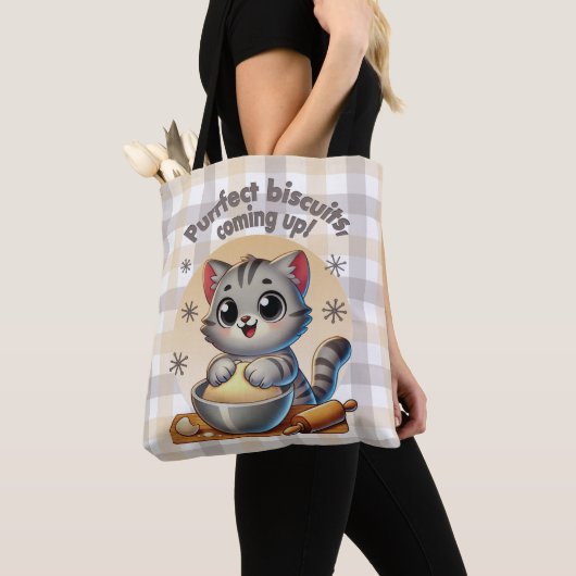 "Purfect biscuits, coming up" Kneading Cat Tote Bag (Dichtbij)