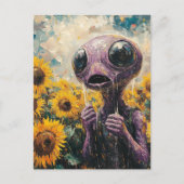 Purple Alien in a Sunflower Field Briefkaart (Voorkant)
