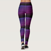 purple and blue striped backdrop a bold black  leggings (Achterkant)