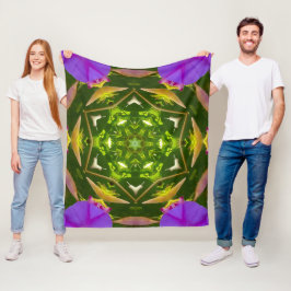 PURPLE AND GREEN ABSTRACT DRAWING. SAMER BRASIL. 4 FLEECE DEKEN